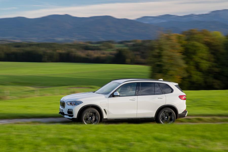  BMW X5 xDrive45e iPerformance (G05) 2019 года  (WW) (фото 20 из 102)